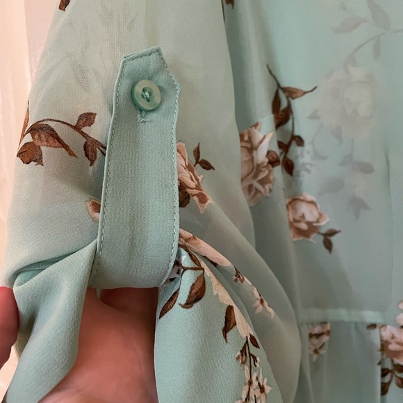 Torrid button down sheer blouse high low hem 0 - Picture 4 of 4